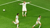 Mexiko krossar Tjeckien med 3-0: Ochoas historiska rekord och Souceks tragedi.