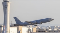 Amerika Syarikat secara besar-besaran menarik balik pesawat pengisian bahan api dari lapangan terbang Israel.