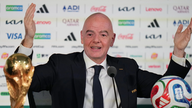 FIFA møder fortsat kritik for vandpausernes tider.