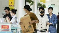 保健省は、65歳以上の人々に無料の健康保険を提供するという提案について、どのような見解を示していますか？