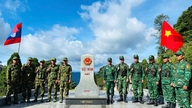 ផ្តោតលើការគ្រប់គ្រង និងការពារយ៉ាងរឹងមាំនូវអធិបតេយ្យភាពទឹកដីជាតិ និងសន្តិសុខព្រំដែន។