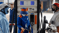 El precio de la gasolina E10RON95-III disminuirá en 837 VND/litro a partir de esta tarde.