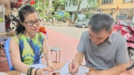 Di sesetengah tempat, pegawai kampung dan kejiranan kebanyakannya warga emas atau pegawai yang telah bersara, pada dasarnya "orang tua yang memikul beban," disebabkan elaun yang rendah?