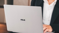 Qu'est-ce qui rend l'ordinateur portable ASUS ExpertBook Ultra si spécial, à 100 millions de VND ?