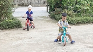 Plus d'aires de jeux pour les enfants des zones rurales.