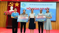 L'Union des femmes du quartier de Bac Nha Trang a tenu une réunion d'évaluation du mouvement féministe au cours des six premiers mois de l'année.