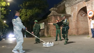 Talajradar, amelyet az elesett katonák tömegsírjainak felkutatására használnak a Hue Birodalmi Citadella területén belül.