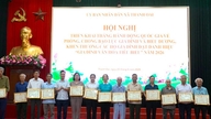 A comuna de Thanh Oai homenageia 27 famílias culturais exemplares.