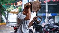 Weather forecast for June 26th: Temperatures drop in Northern Vietnam with widespread thunderstorms, while Central Vietnam experiences intense heat.