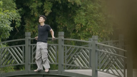 'Die andere Seite der Stadt' Folge 21: In seiner Verzweiflung will Cuong etwas Waghalsiges tun.