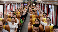 Chuyến tàu đầu tiên đưa y bác sĩ từ Hà Nội về Bệnh viện Bạch Mai 2