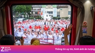 Binnenin de eerste particulier gelanceerde trein in Vietnam.