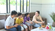 Menyebarkan nilai-nilai positif keluarga Vietnam.