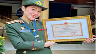ลีลาการเต้นของนักเรียนชาวลาวจากโรงเรียนศิลปะของกองทัพบก