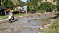 Les travaux de construction débutent sur le projet de rénovation et de modernisation de la route nationale 14D, reliant le poste frontière international de Nam Giang.