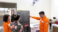 Tuyen Quang Power Company intensiverer sin innsats for å fremme bruken av energisparende enheter og energibesparing.