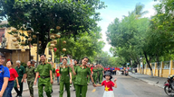 El programa "Tres Mejores" de la comisaría de policía del distrito de Hoi An contribuye a mantener la paz en la antigua ciudad.