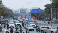 Hanoi, işçilerin kullandığı araçlar ve ticari taşımacılık araçları üzerindeki denetimi sıkılaştırıyor.