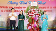 Programma artistico per celebrare il 25° anniversario della Giornata della Famiglia vietnamita.