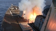 Iran affyrede skud som gengældelse, rettet mod amerikanske militærstyrker.