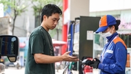 Harga bahan api hari ini, 27 Jun: Harga minyak dunia menjunam, harga domestik kekal rendah.