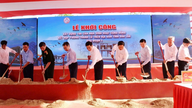 Timbalan Perdana Menteri Phan Van Giang menghadiri majlis pecah tanah projek tempat perlindungan banjir di Dak Lak.