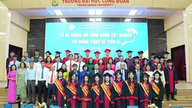 منحت جامعة اتحاد العمال الفيتنامية شهادات التخرج لأكثر من 1800 خريج جديد.