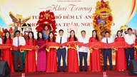 Bac Ninh: Der Stadtteil Vo Cuong feiert sein einjähriges Bestehen und eröffnet eine Nachtstraße.