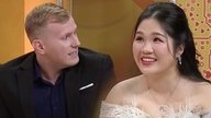Vietnamese girl falls in love with Canadian man after only 12 hours of meeting, happy marriage.