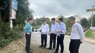 Thuan An Község Népi Tanácsa: Őszintén megkérdőjelezi a földművelés „szűk keresztmetszeteit”.