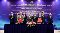 Hanoi strengthens strategic cooperation in developing digital government and AI cities.