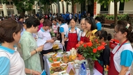El distrito de Ba Dinh rinde homenaje a 89 familias culturales ejemplares.