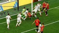 La Belgique a écrasé la Nouvelle-Zélande, tandis que l'Iran a partagé les points lors d'un match nul décevant contre l'Égypte.
