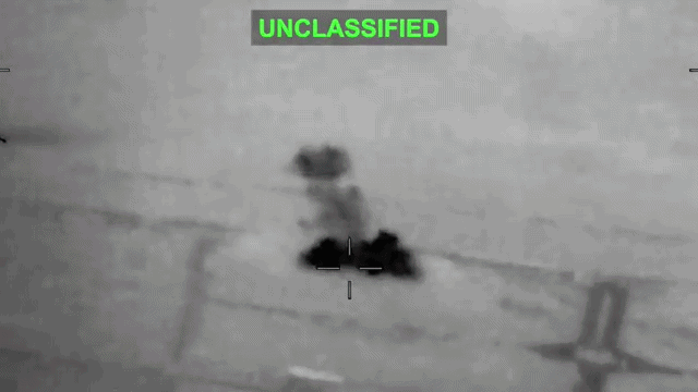 Gli Stati Uniti diffondono video di raid contro obiettivi militari iraniani.