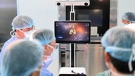 Pakar: Robot merupakan satu langkah besar ke hadapan, tetapi ia tidak dapat menggantikan doktor.