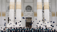 تقوم الجامعات الفيتنامية بتصميم وتقديم برامج الماجستير بالتعاون مع أفضل الجامعات في جميع أنحاء العالم.
