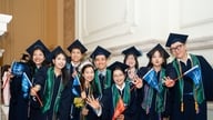 Dojmy ze slavnostního promočního ceremoniálu VinUni University