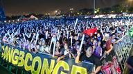 เพลงฮิตที่มียอดวิวพันล้านครั้งได้จุดประกายความตื่นเต้นให้กับผู้คนกว่า 20,000 คนในคอนเสิร์ตเยาวชน