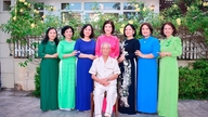 Thanh Hoa ailesinin yedi öz kızı var; biri albay, diğeri otel sahibi.