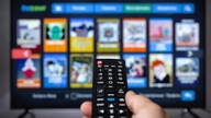 Condições para a concessão de licenças para edição de canais de programação estrangeira em serviços pagos de rádio e televisão.