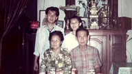 การที่ลูกจ้างคนมาดูแลพ่อแม่ ถือเป็นการไม่กตัญญูหรือไม่?