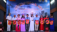 Lebih dari 30 asosiasi dan klub puisi berpartisipasi dalam Festival Puisi Tiga Wilayah di Khanh Hoa.