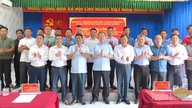 Trưởng ban Tuyên giáo và Dân vận Tỉnh ủy Trần Mạnh Lợi dự công bố quyết định sắp xếp thôn tại xã Quảng Nguyên