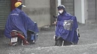 Kraftigt regn i många områden i norr och söder, en tropisk depression närmar sig Osthavet.