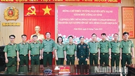 Com base em suas gloriosas tradições, a Força de Segurança Pública de Ninh Binh está determinada a cumprir com excelência as tarefas políticas que lhe forem atribuídas.