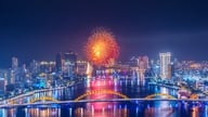 "Contando histórias" sobre aspirações e o futuro através de fogos de artifício.