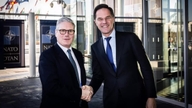 Premierminister Starmer forlader britisk politik og sigter mod en lederposition i NATO.