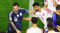 Ürdünlü futbolcu, 'rakibi' Messi ile çekilmiş fotoğraflarını sergiliyor: Tüm zamanların en iyisi Messi'nin çekiciliği inanılmaz!