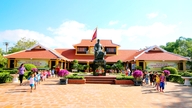 Tapak Peringatan Nguyen Du