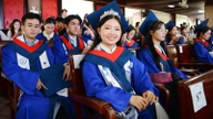 Hue: Více než 1 000 studentů pedagogického vzdělávání získává diplomy.